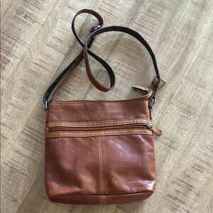 Luxurious Tan Leather Shoulder Bag